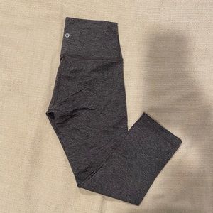 Lululemon Wunder Under 21” crop